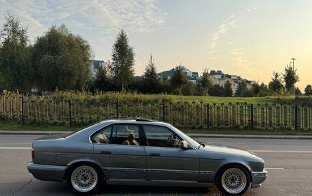 BMW 5 серия, 1988 год, 550 000 рублей, 2 фотография