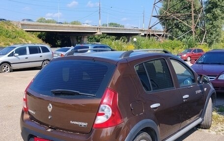 Renault Sandero I, 2014 год, 660 000 рублей, 2 фотография