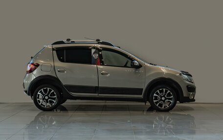 Renault Sandero II рестайлинг, 2016 год, 930 000 рублей, 5 фотография
