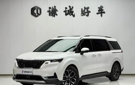 KIA Carnival, 2023 год, 4 985 000 рублей, 5 фотография
