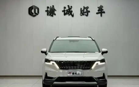 KIA Carnival, 2023 год, 4 985 000 рублей, 2 фотография