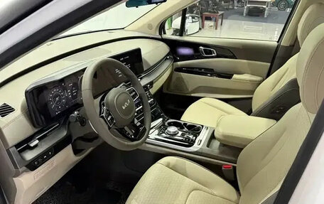 KIA Carnival, 2023 год, 4 985 000 рублей, 9 фотография