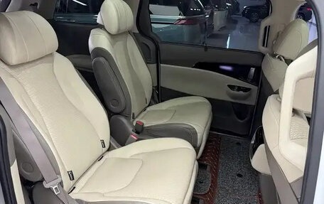 KIA Carnival, 2023 год, 4 985 000 рублей, 14 фотография