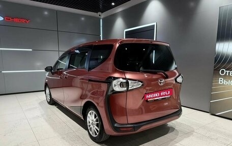 Toyota Sienta II, 2017 год, 1 390 000 рублей, 11 фотография