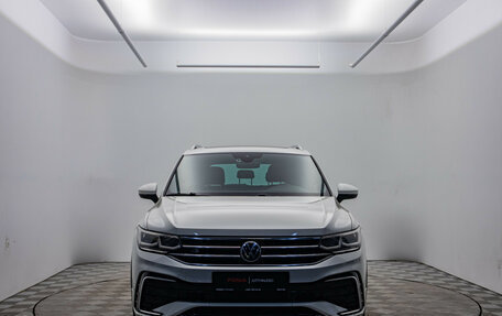 Volkswagen Tiguan II, 2021 год, 3 670 000 рублей, 2 фотография