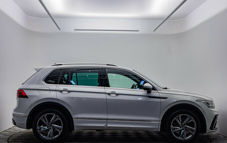 Volkswagen Tiguan II, 2021 год, 3 670 000 рублей, 4 фотография