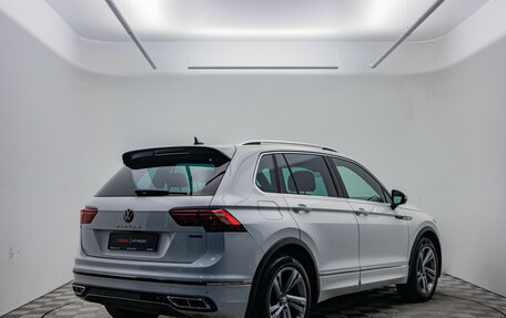 Volkswagen Tiguan II, 2021 год, 3 670 000 рублей, 5 фотография