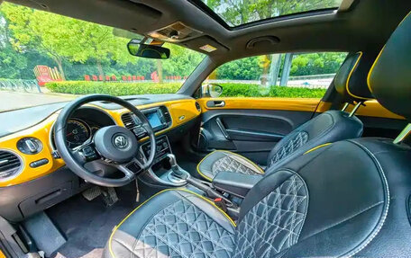 Volkswagen Beetle, 2018 год, 2 600 000 рублей, 7 фотография