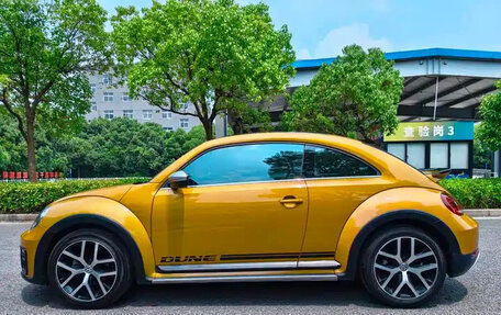 Volkswagen Beetle, 2018 год, 2 600 000 рублей, 3 фотография