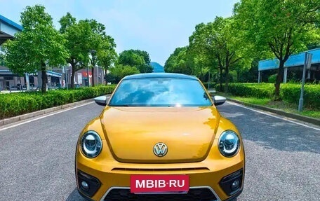 Volkswagen Beetle, 2018 год, 2 600 000 рублей, 2 фотография