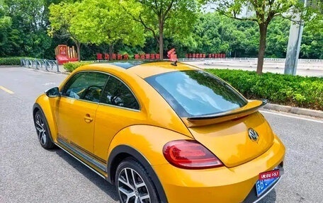 Volkswagen Beetle, 2018 год, 2 600 000 рублей, 4 фотография