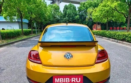 Volkswagen Beetle, 2018 год, 2 600 000 рублей, 5 фотография