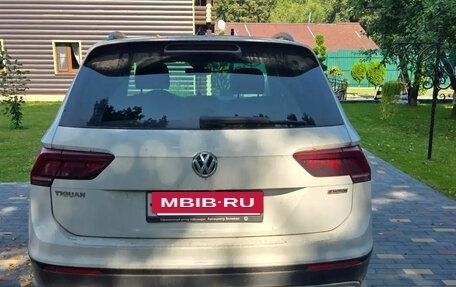 Volkswagen Tiguan II, 2019 год, 3 000 000 рублей, 3 фотография
