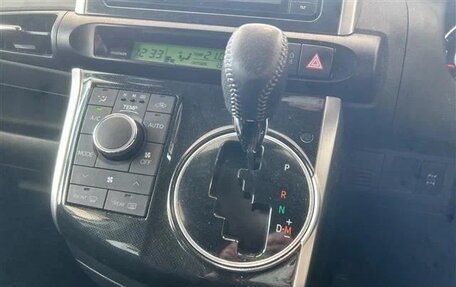 Toyota Wish II, 2017 год, 1 199 000 рублей, 14 фотография