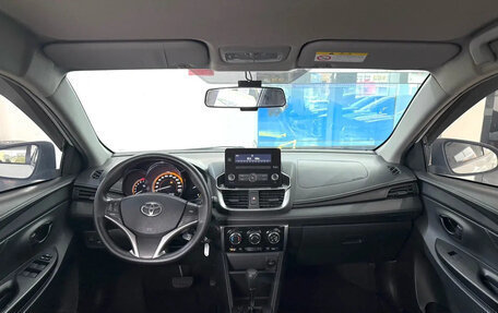 Toyota Yaris, 2022 год, 1 254 017 рублей, 7 фотография