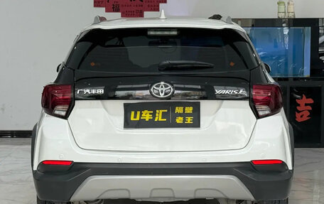 Toyota Yaris, 2022 год, 1 254 017 рублей, 6 фотография