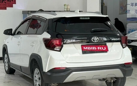 Toyota Yaris, 2022 год, 1 254 017 рублей, 5 фотография