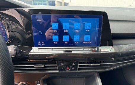 Volkswagen Golf VIII, 2023 год, 2 276 000 рублей, 8 фотография