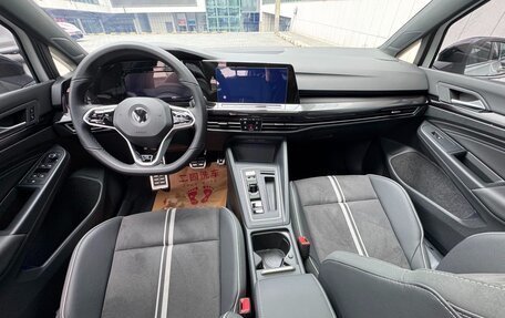 Volkswagen Golf VIII, 2023 год, 2 276 000 рублей, 11 фотография