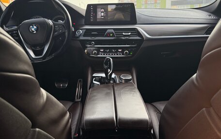 BMW 5 серия, 2018 год, 3 920 000 рублей, 9 фотография