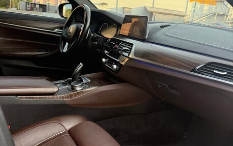 BMW 5 серия, 2018 год, 3 920 000 рублей, 15 фотография