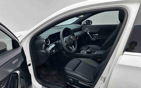 Mercedes-Benz A-Класс, 2022 год, 2 000 000 рублей, 4 фотография