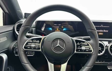 Mercedes-Benz A-Класс, 2022 год, 2 000 000 рублей, 14 фотография