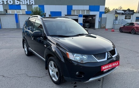 Mitsubishi Outlander III рестайлинг 3, 2007 год, 725 000 рублей, 3 фотография