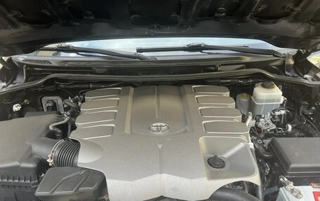 Toyota Land Cruiser 200, 2015 год, 4 450 000 рублей, 3 фотография