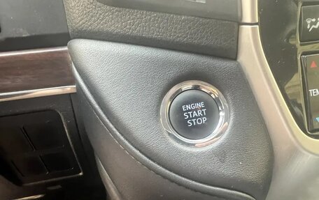 Toyota Land Cruiser 200, 2015 год, 4 450 000 рублей, 7 фотография