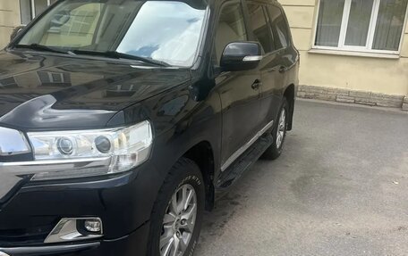 Toyota Land Cruiser 200, 2015 год, 4 450 000 рублей, 20 фотография