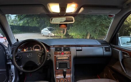 Mercedes-Benz E-Класс, 2001 год, 530 000 рублей, 6 фотография