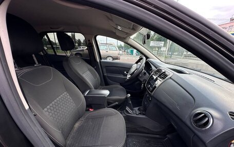 Renault Logan II, 2018 год, 850 000 рублей, 7 фотография