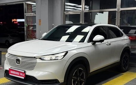 Honda Vezel, 2023 год, 1 750 000 рублей, 1 фотография