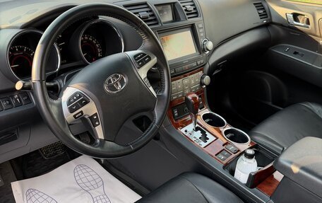 Toyota Highlander III, 2010 год, 2 000 000 рублей, 6 фотография