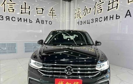Volkswagen Tiguan II, 2022 год, 2 580 000 рублей, 5 фотография