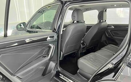 Volkswagen Tiguan II, 2022 год, 2 580 000 рублей, 8 фотография
