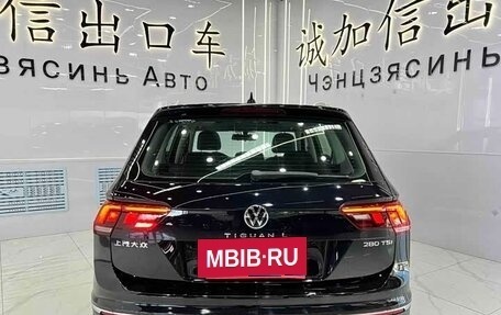 Volkswagen Tiguan II, 2022 год, 2 580 000 рублей, 7 фотография