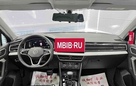 Volkswagen Tiguan II, 2022 год, 2 580 000 рублей, 6 фотография