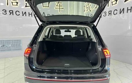 Volkswagen Tiguan II, 2022 год, 2 580 000 рублей, 13 фотография