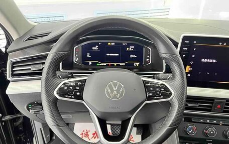 Volkswagen Tiguan II, 2022 год, 2 580 000 рублей, 15 фотография