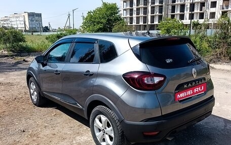 Renault Kaptur I рестайлинг, 2017 год, 900 000 рублей, 4 фотография
