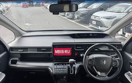 Honda Stepwgn IV, 2017 год, 1 600 000 рублей, 9 фотография