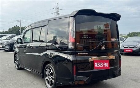 Honda Stepwgn IV, 2017 год, 1 600 000 рублей, 6 фотография