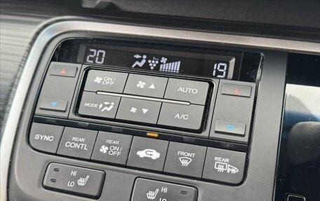Honda Stepwgn IV, 2017 год, 1 600 000 рублей, 19 фотография