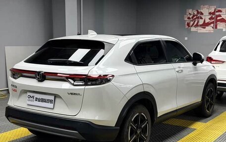 Honda Vezel, 2023 год, 1 750 000 рублей, 6 фотография