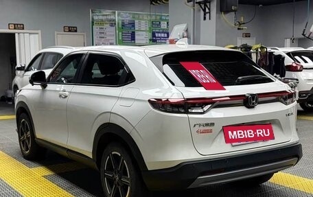 Honda Vezel, 2023 год, 1 750 000 рублей, 4 фотография
