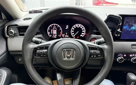 Honda Vezel, 2023 год, 1 750 000 рублей, 16 фотография