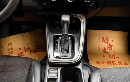 Honda Vezel, 2023 год, 1 750 000 рублей, 18 фотография