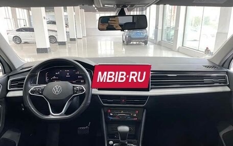 Volkswagen Tiguan II, 2023 год, 2 900 000 рублей, 2 фотография